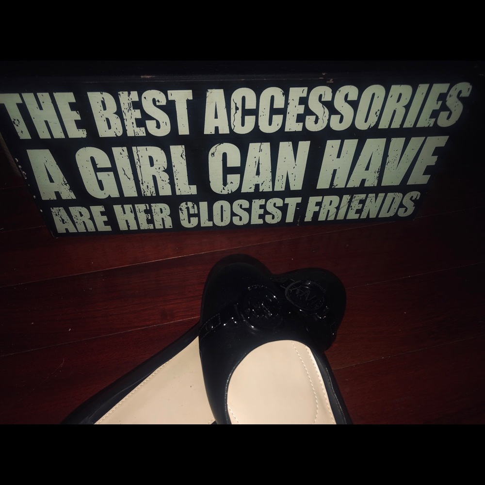 Jones New York Flats